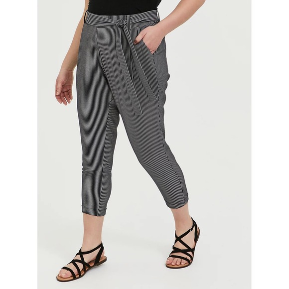 torrid Pants - ✨2/$20 Torrid Pull On Taper Stretch Crepe High Rise Pant Black Plus Size 2 2X